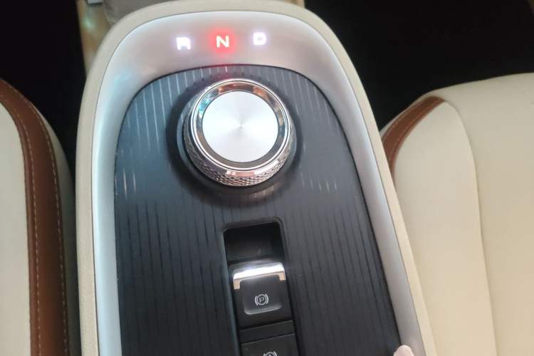Used ORA Good Cat 2021 400km Standard Range Athena Edition Lithium-Ion Battery Gear Lever