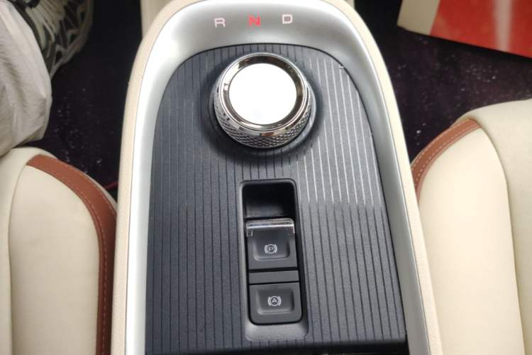 Used ORA Good Cat 2021 400km Standard Range Athena Edition Lithium-Ion Battery Gear Lever