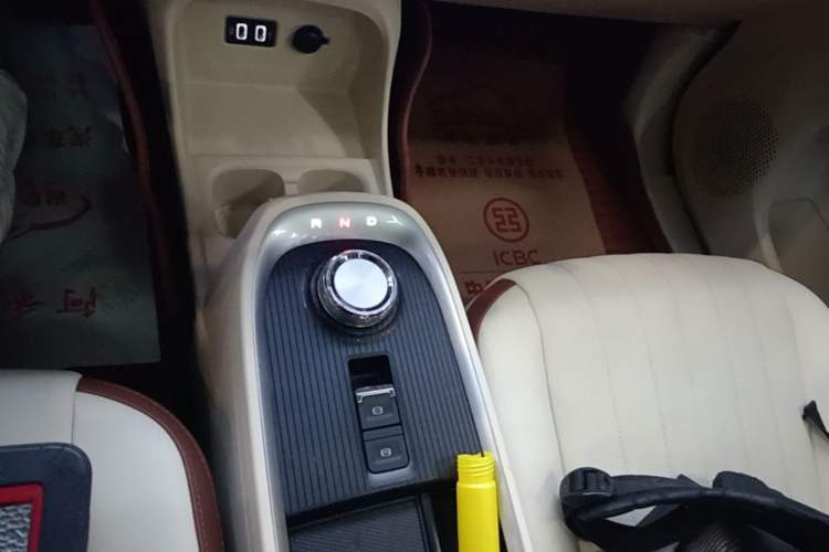 Used ORA Good Cat 2021 400km Standard Range Athena Edition Lithium-Ion Battery Gear Lever