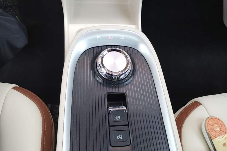Used ORA Good Cat 2021 500km Long-Range Poseidon Edition Lithium-Ion Battery Gear Lever