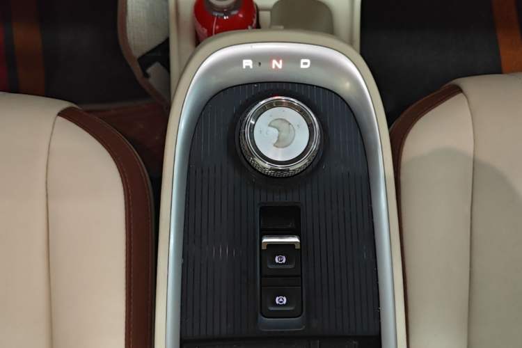 Used ORA Good Cat 2021 400km Standard Range Athena Edition Lithium-Ion Battery Gear Lever