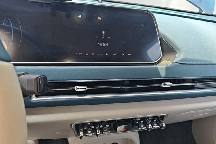 Used ORA Good Cat 2021 400km Standard Range Athena Edition Lithium Iron Phosphate Audio And AC Panel