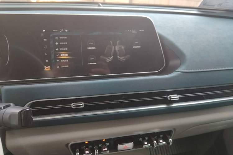 Used ORA Good Cat 2021 400km Standard Range Athena Edition Lithium Iron Phosphate Audio And AC Panel