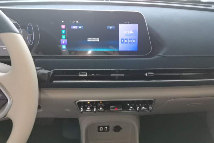 Used ORA Good Cat 2021 400km Standard Range Athena Edition Lithium Iron Phosphate Audio And AC Panel