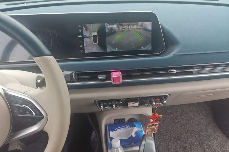 Used ORA Good Cat 2021 400km Standard Range Venus Edition Lithium-Ion Battery Audio And AC Panel