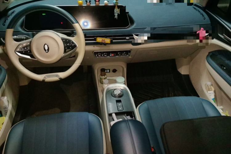 Used ORA Good Cat 2021 400km Standard Range Athena Edition Lithium-Ion Battery Center Console