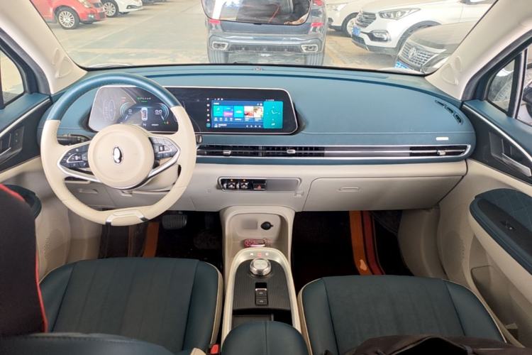 Used ORA Good Cat 2021 400km Standard Range Venus Edition Lithium Iron Phosphate Center Console