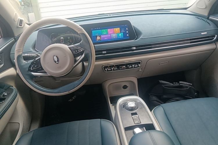 Used ORA Good Cat 2021 400km Standard Range Athena Edition Lithium-Ion Battery Center Console