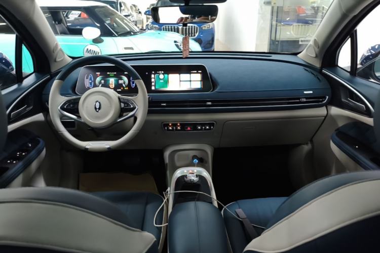 Used ORA Good Cat 2021 400km Standard Range Venus Edition Lithium Iron Phosphate Center Console
