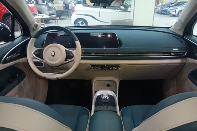 Used ORA Good Cat 2021 400km Standard Range Athena Edition Lithium Iron Phosphate Center Console