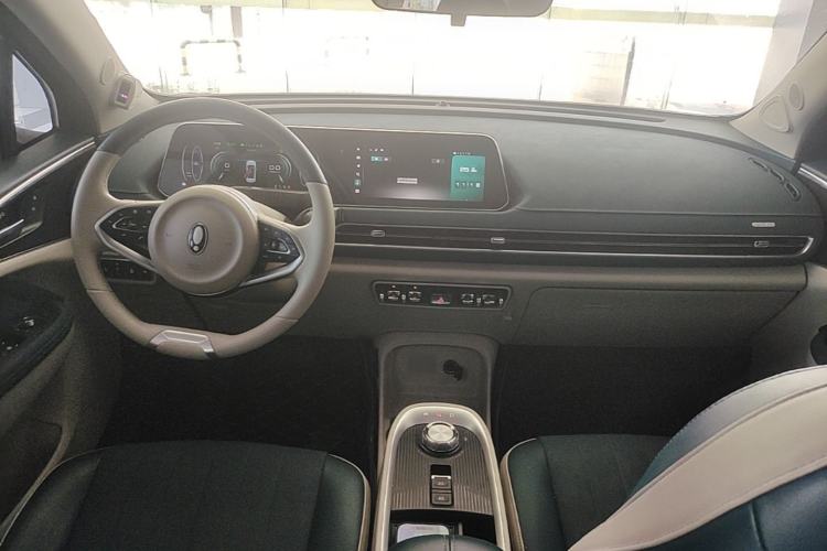 Used ORA Good Cat 2021 400km Standard Range Athena Edition Lithium Iron Phosphate Center Console