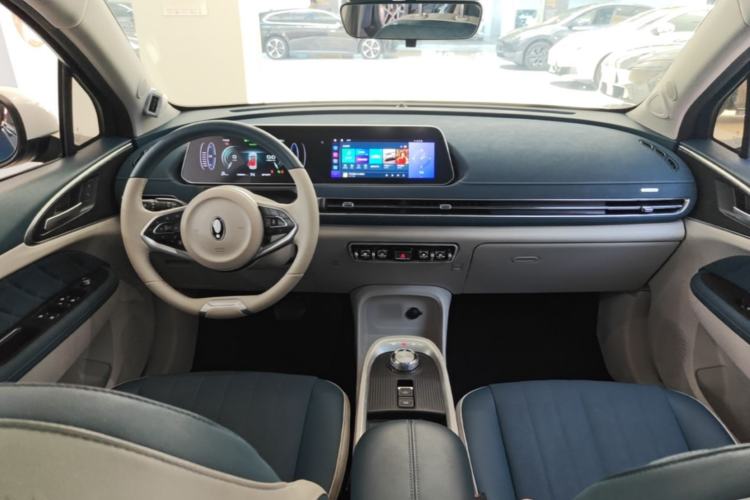 Used ORA Good Cat 2021 400km Standard Range Athena Edition Lithium-Ion Battery Center Console
