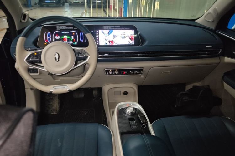 Used ORA Good Cat 2021 400km Standard Range Athena Edition Lithium Iron Phosphate Center Console