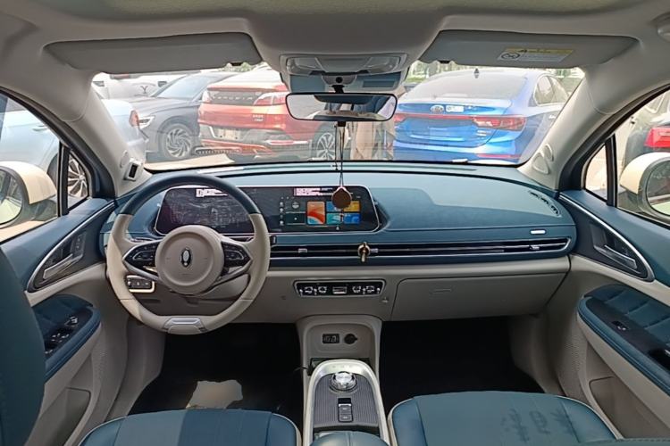 Used ORA Good Cat 2021 400km Standard Range Athena Edition Lithium-Ion Battery Center Console