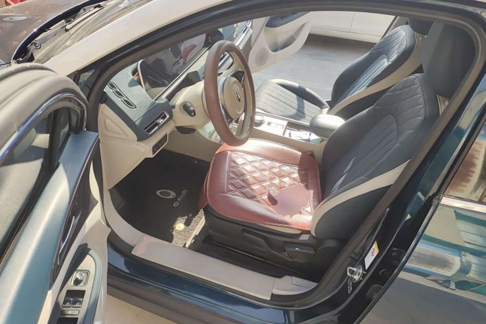 Used ORA Good Cat 2021 400km Standard Range Venus Edition Lithium-Ion Battery Driver Seat