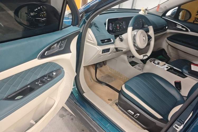 Used ORA Good Cat 2021 400km Standard Range Athena Edition Lithium-Ion Battery Driver Seat