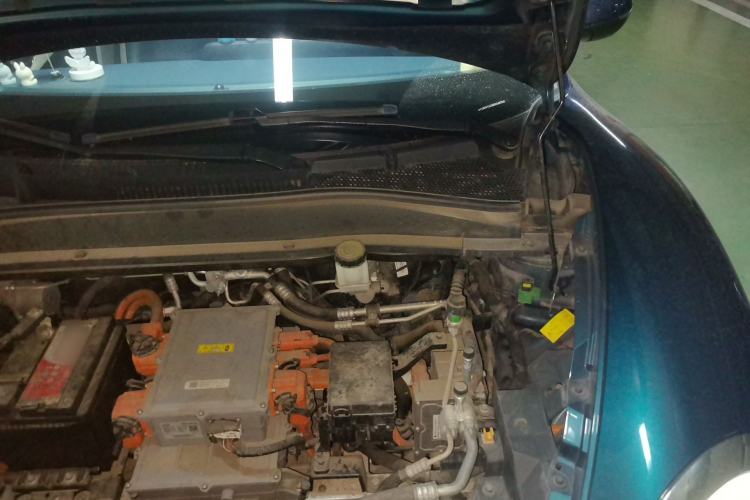 Used ORA Good Cat 2021 400km Standard Range Athena Edition Lithium-Ion Battery Engine Bay Left