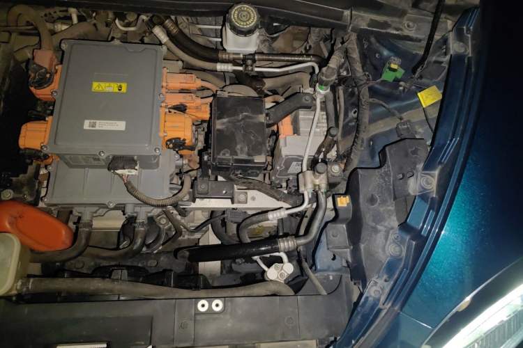 Used ORA Good Cat 2021 400km Standard Range Venus Edition Lithium-Ion Battery Engine Bay Left