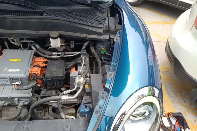 Used ORA Good Cat 2021 400km Standard Range Athena Edition Lithium-Ion Battery Engine Bay Left