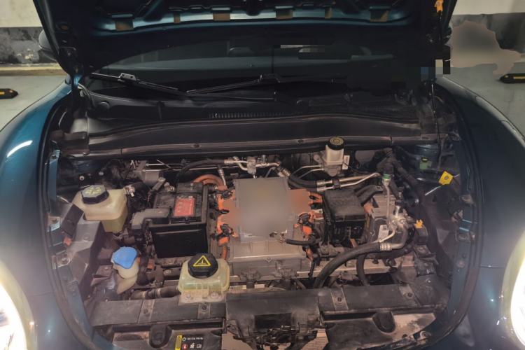Used ORA Good Cat 2021 500km Long-Range Poseidon Edition Lithium-Ion Battery Engine Bay