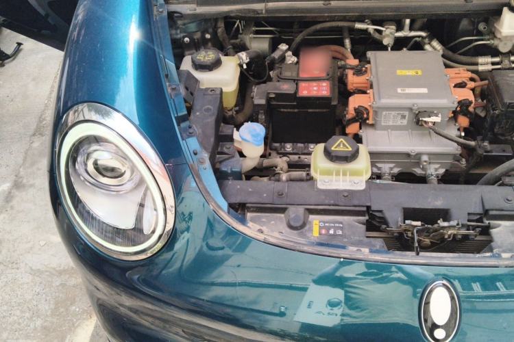 Used ORA Good Cat 2021 400km Standard Range Athena Edition Lithium-Ion Battery Engine Bay Right