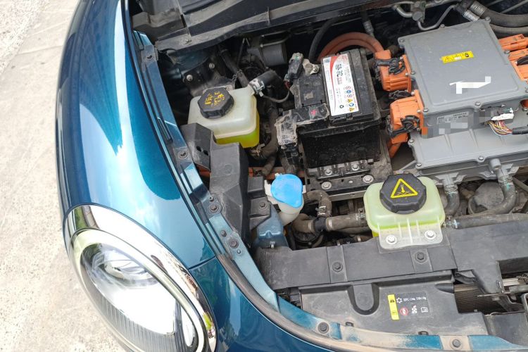 Used ORA Good Cat 2021 400km Standard Range Athena Edition Lithium-Ion Battery Engine Bay Right