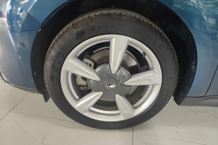 Used ORA Good Cat 2021 400km Standard Range Athena Edition Lithium-Ion Battery Exterior 1
