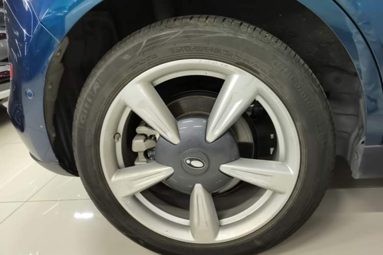 Used ORA Good Cat 2021 400km Standard Range Athena Edition Lithium-Ion Battery Exterior 3
