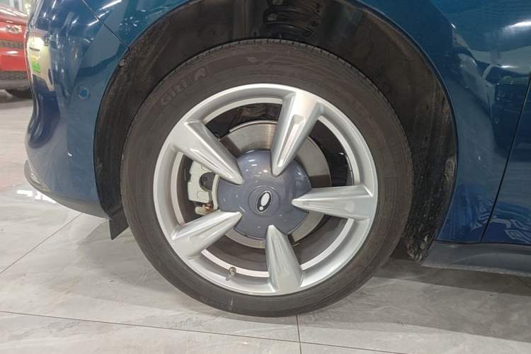 Used ORA Good Cat 2021 400km Standard Range Athena Edition Lithium-Ion Battery Exterior 4