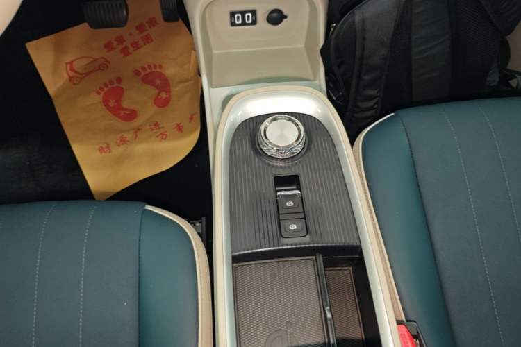 Used ORA Good Cat 2021 400km Standard Range Athena Edition Lithium-Ion Battery Gear Lever