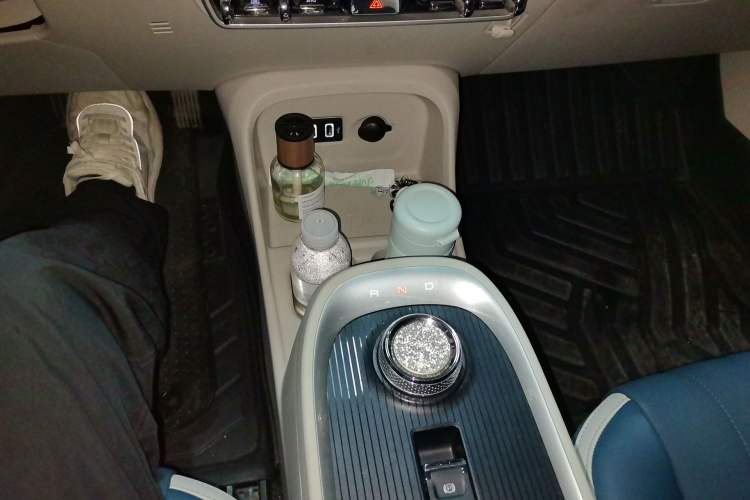 Used ORA Good Cat 2021 400km Standard Range Athena Edition Lithium-Ion Battery Gear Lever
