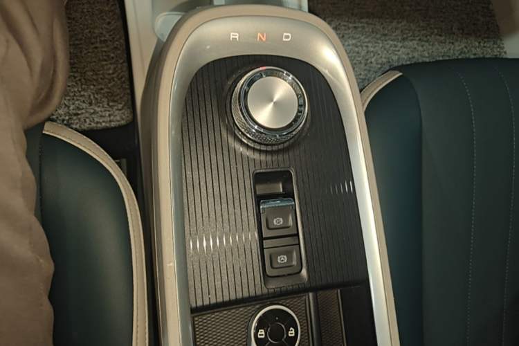 Used ORA Good Cat 2021 400km Standard Range Athena Edition Lithium-Ion Battery Gear Lever
