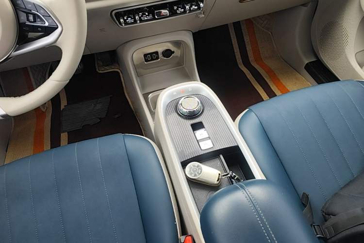 Used ORA Good Cat 2021 400km Standard Range Athena Edition Lithium-Ion Battery Gear Lever