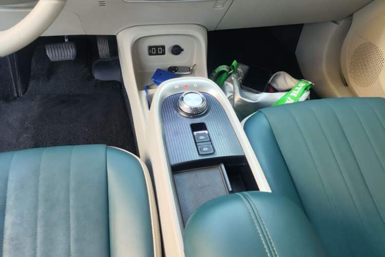 Used ORA Good Cat 2021 400km Standard Range Athena Edition Lithium-Ion Battery Gear Lever