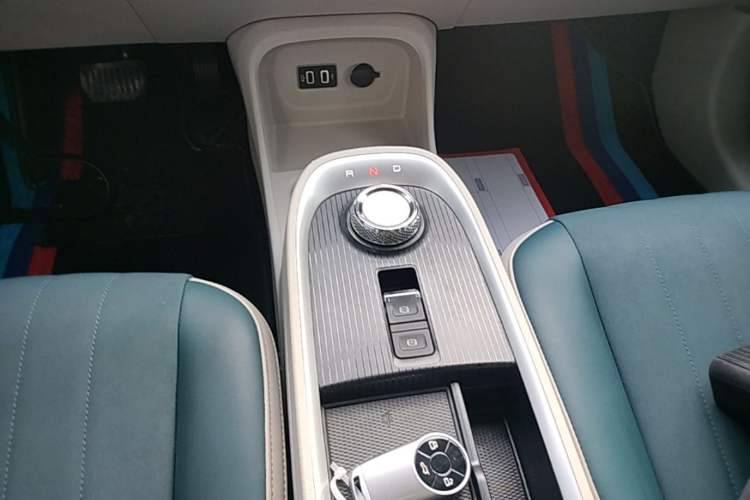 Used ORA Good Cat 2021 400km Standard Range Venus Edition Lithium-Ion Battery Gear Lever