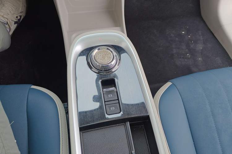 Used ORA Good Cat 2021 400km Standard Range Venus Edition Lithium-Ion Battery Gear Lever
