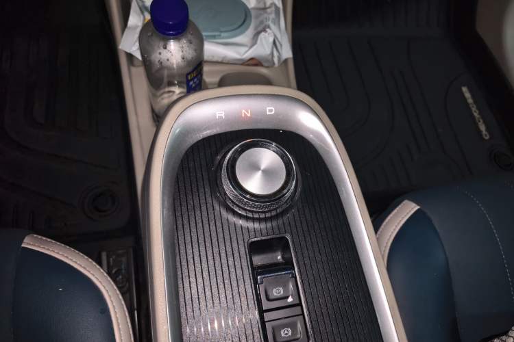 Used ORA Good Cat 2021 500km Long-Range Poseidon Edition Lithium-Ion Battery Gear Lever