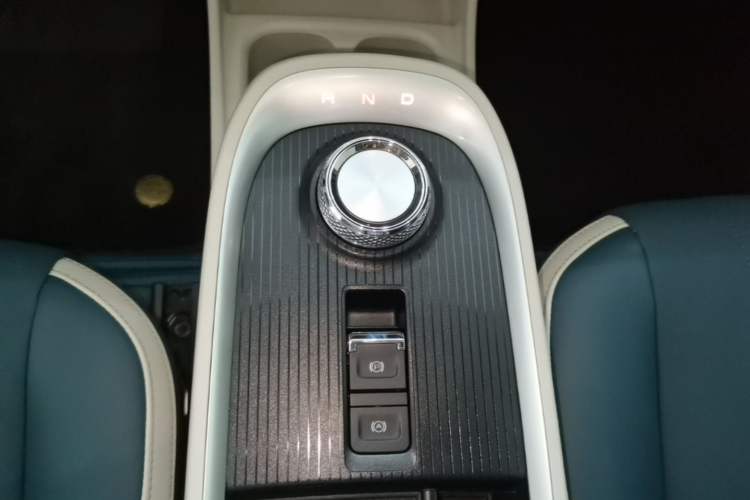 Used ORA Good Cat 2021 400km Standard Range Athena Edition Lithium Iron Phosphate Gear Lever