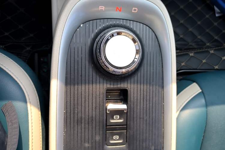Used ORA Good Cat 2021 400km Standard Range Athena Edition Lithium-Ion Battery Gear Lever