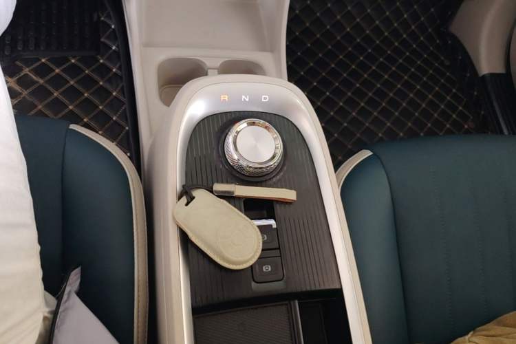 Used ORA Good Cat 2021 400km Standard Range Athena Edition Lithium-Ion Battery Gear Lever