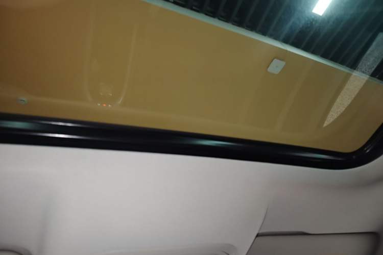 Used ORA Good Cat 2021 500km Long-Range Poseidon Edition Lithium-Ion Battery Headliner