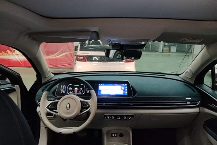 Used ORA Good Cat 2021 400km Standard Range Venus Edition Lithium-Ion Battery Headliner