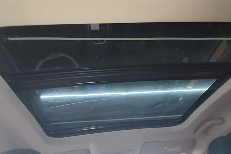 Used ORA Good Cat 2021 400km Standard Range Venus Edition Lithium-Ion Battery Headliner