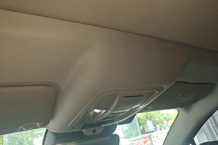Used ORA Good Cat 2021 400km Standard Range Athena Edition Lithium-Ion Battery Headliner