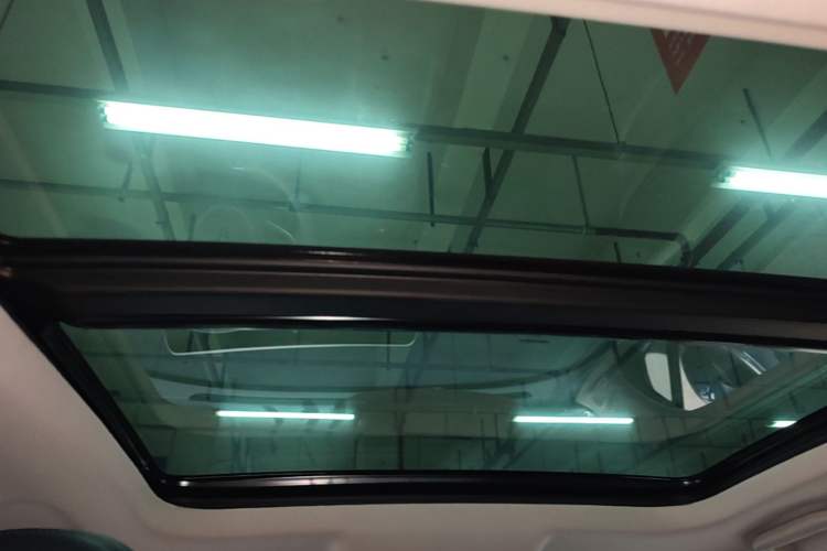 Used ORA Good Cat 2021 400km Standard Range Venus Edition Lithium Iron Phosphate Headliner