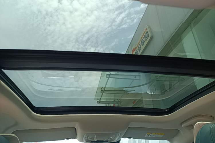Used ORA Good Cat 2021 400km Standard Range Venus Edition Lithium-Ion Battery Headliner