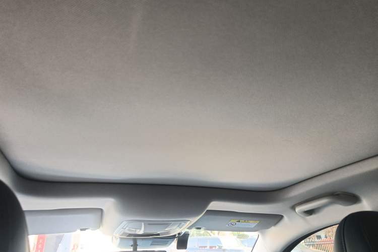 Used ORA Good Cat 2021 400km Standard Range Venus Edition Lithium Iron Phosphate Headliner