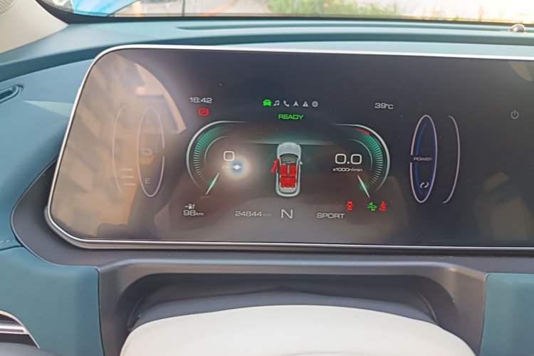 Used ORA Good Cat 2021 400km Standard Range Athena Edition Lithium Iron Phosphate Instrument Cluster