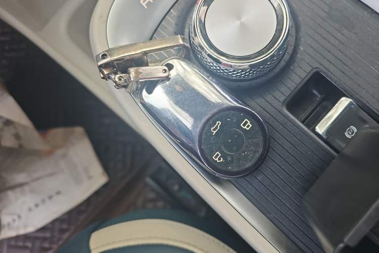 Used ORA Good Cat 2021 400km Standard Range Athena Edition Lithium-Ion Battery Interior 1