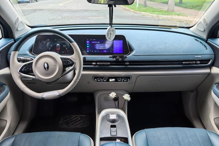 Used ORA Good Cat 2021 400km Standard Range Venus Edition Lithium-Ion Battery Interior 1